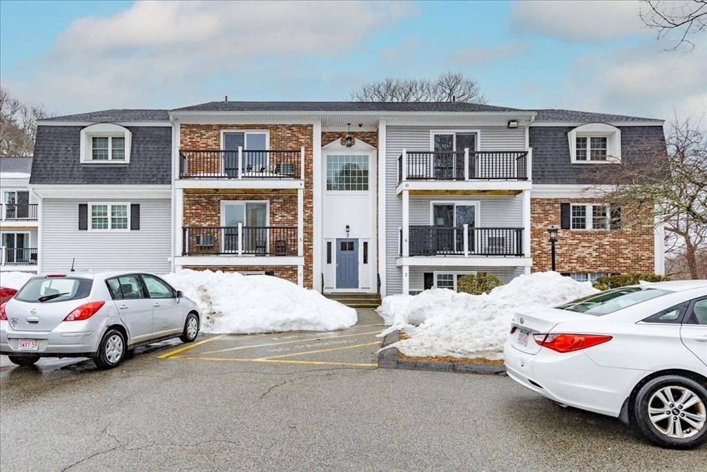 3 Chapel Hill Drive 10, Plymouth, MA 02360