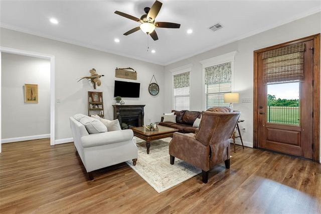 279 Marcantel Road, Dequincy, LA 70633