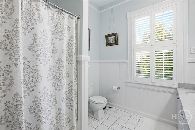 214 W Waldburg Street, Savannah, GA 31401