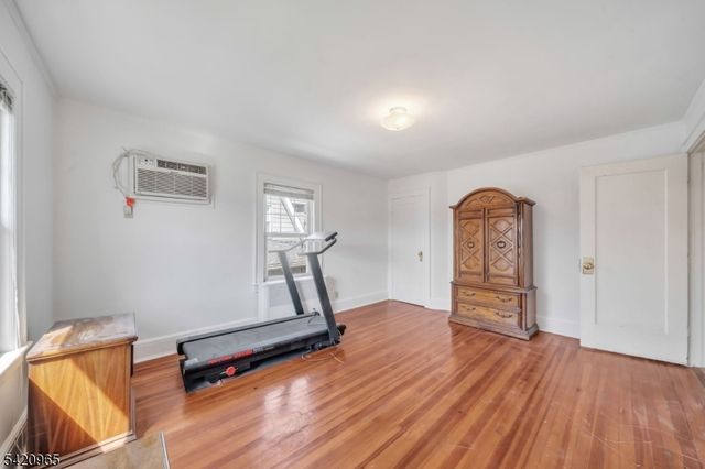 865 Livingston Rd, Elizabeth City, NJ 07208