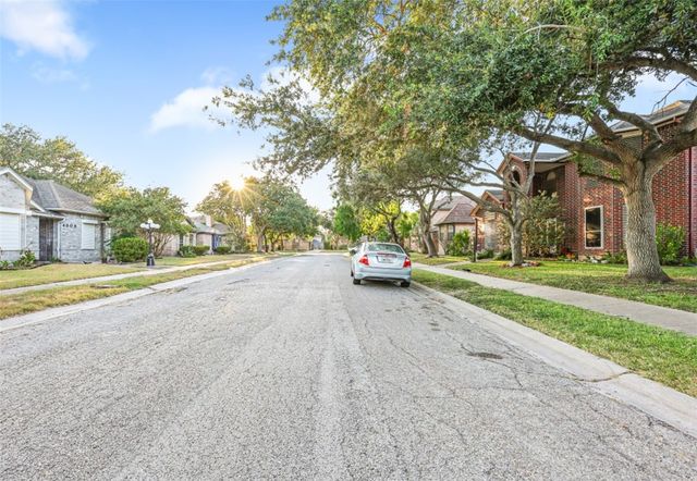 4514 Stony Creek Dr, Corpus Christi, TX 78413