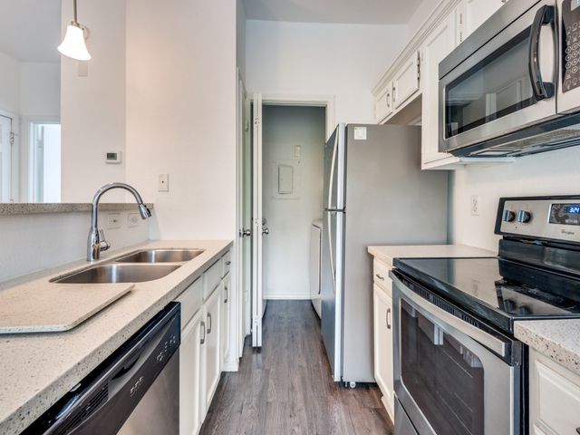 4113 Esters Road 605, Irving, TX 75038