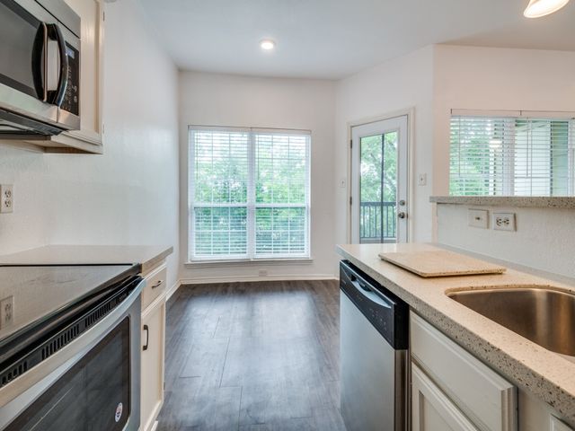 4113 Esters Road 605, Irving, TX 75038