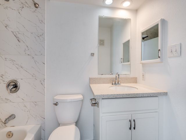 4113 Esters Road 605, Irving, TX 75038