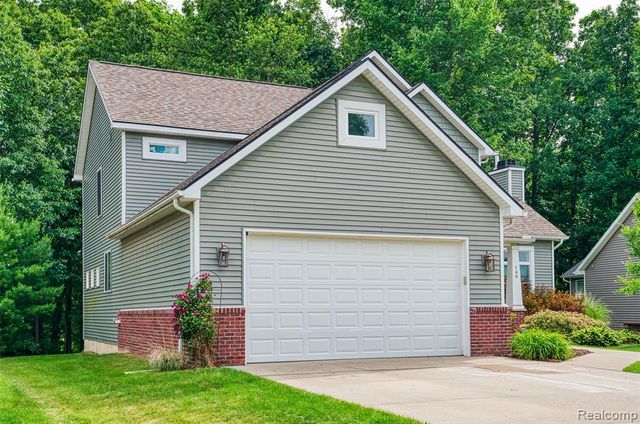 140 Skyline Drive, Howell, MI 48843
