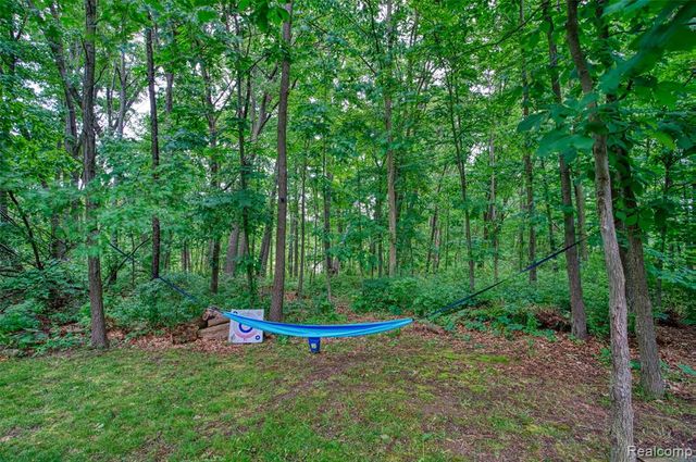 140 Skyline Drive, Howell, MI 48843