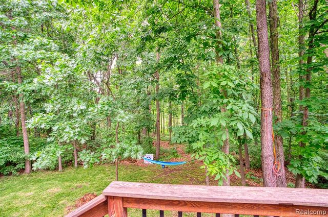 140 Skyline Drive, Howell, MI 48843
