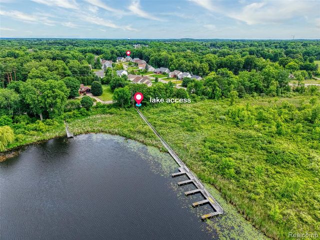 140 Skyline Drive, Howell, MI 48843