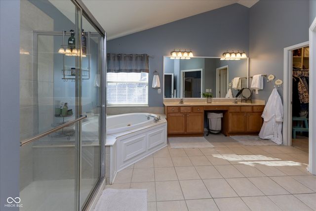 13318 Silverstone Drive, Fishers, IN 46037