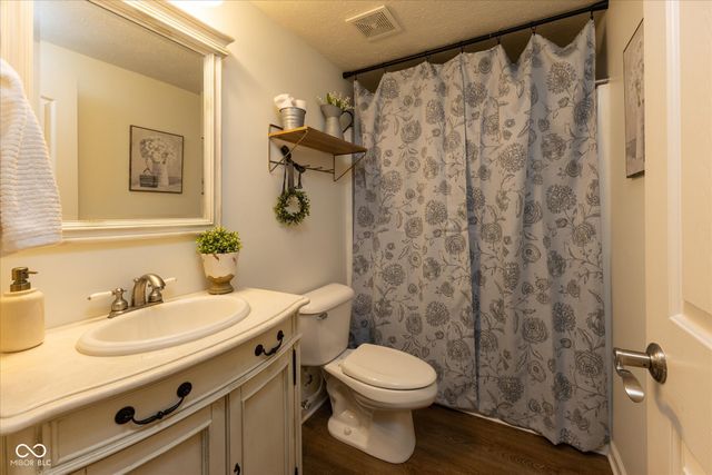 13318 Silverstone Drive, Fishers, IN 46037