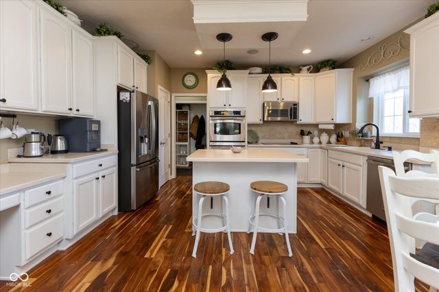 13318 Silverstone Drive, Fishers, IN 46037