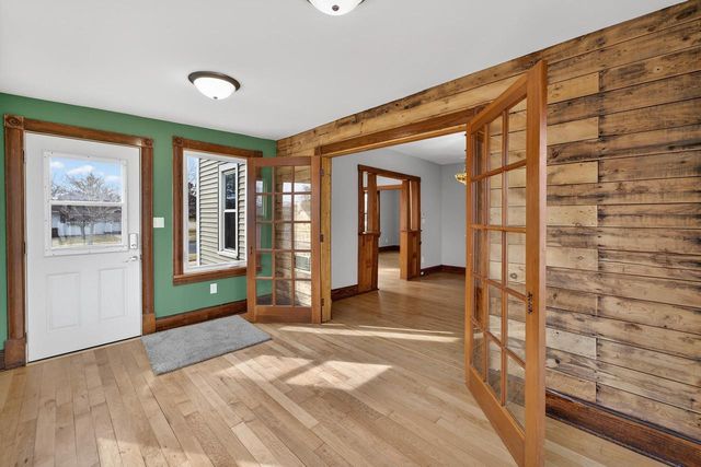 840 W Jefferson Street, Stoughton, WI 53589