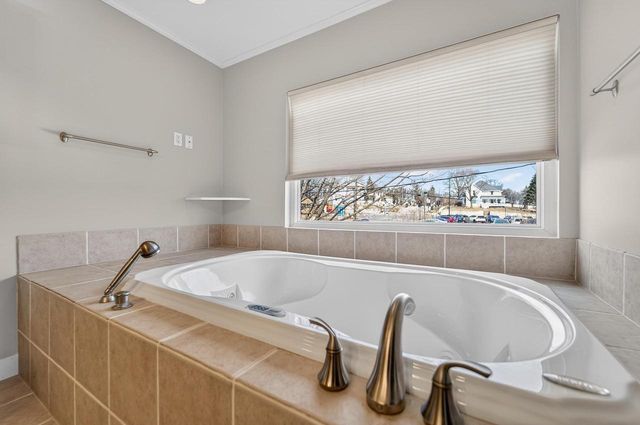 840 W Jefferson Street, Stoughton, WI 53589