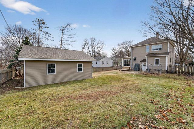 840 W Jefferson Street, Stoughton, WI 53589