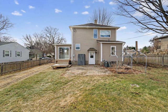 840 W Jefferson Street, Stoughton, WI 53589