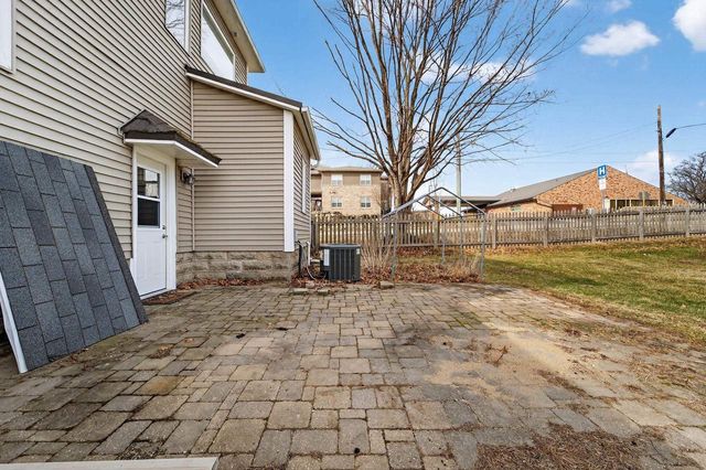 840 W Jefferson Street, Stoughton, WI 53589