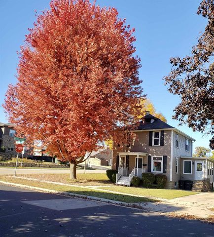 840 W Jefferson Street, Stoughton, WI 53589