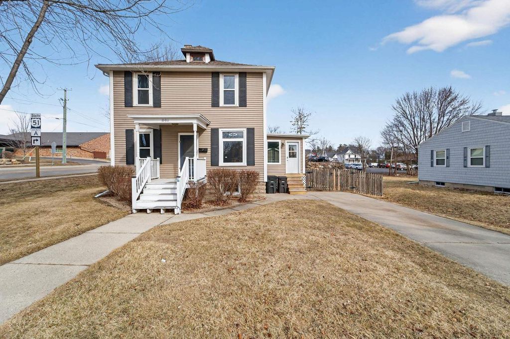 840 W Jefferson Street, Stoughton, WI 53589
