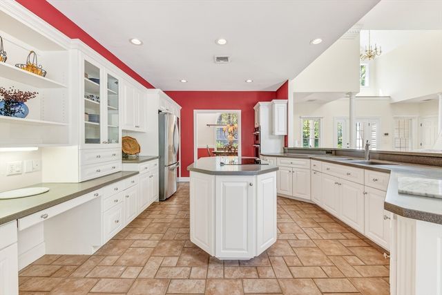 382 Falmouth Woods Rd, Falmouth, MA 02536