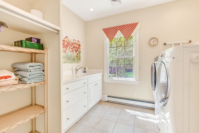 382 Falmouth Woods Rd, Falmouth, MA 02536