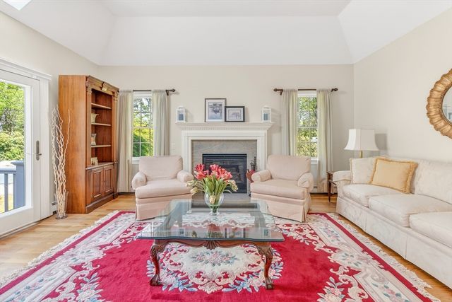382 Falmouth Woods Rd, Falmouth, MA 02536