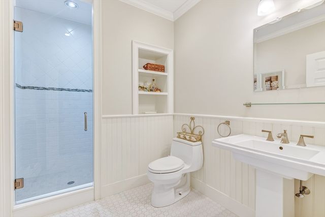 382 Falmouth Woods Rd, Falmouth, MA 02536