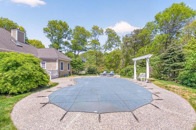382 Falmouth Woods Rd, Falmouth, MA 02536
