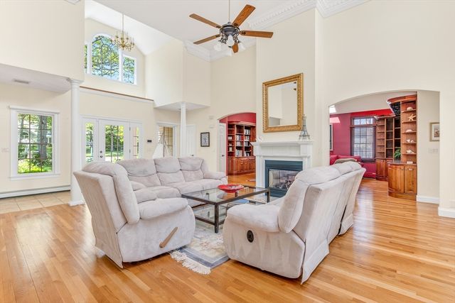 382 Falmouth Woods Rd, Falmouth, MA 02536