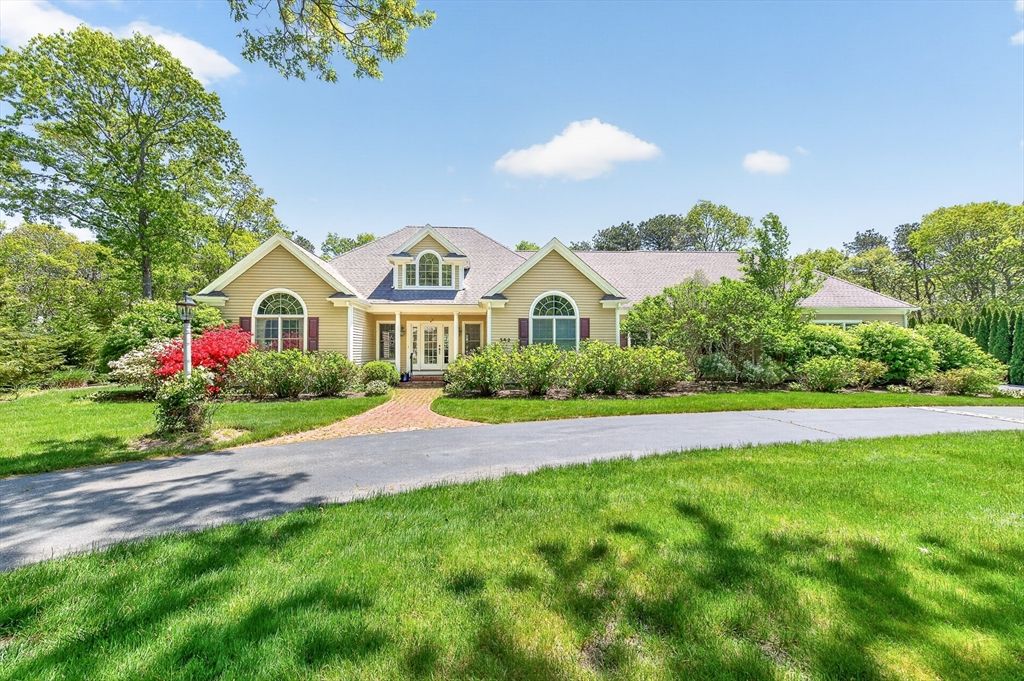 382 Falmouth Woods Rd, Falmouth, MA 02536