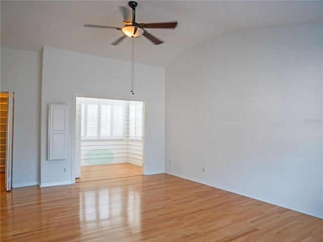 325 17TH AVENUE NE, St Petersburg, FL 33704