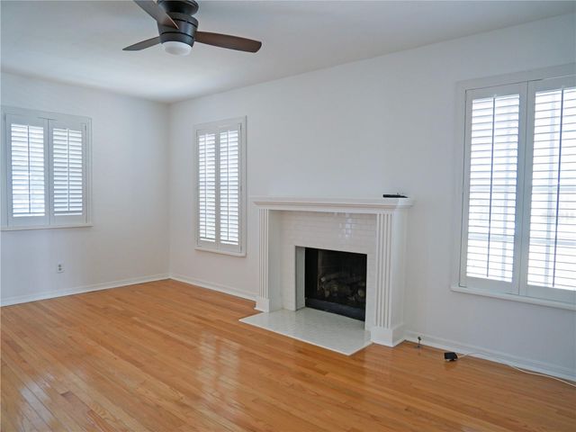 325 17TH AVENUE NE, St Petersburg, FL 33704