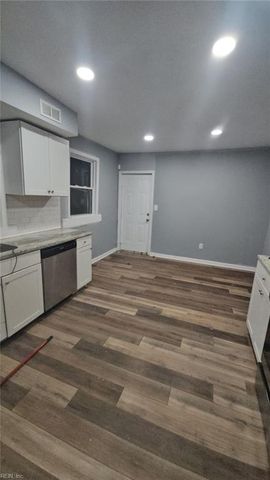 321 Hill ST, Suffolk, VA 23434