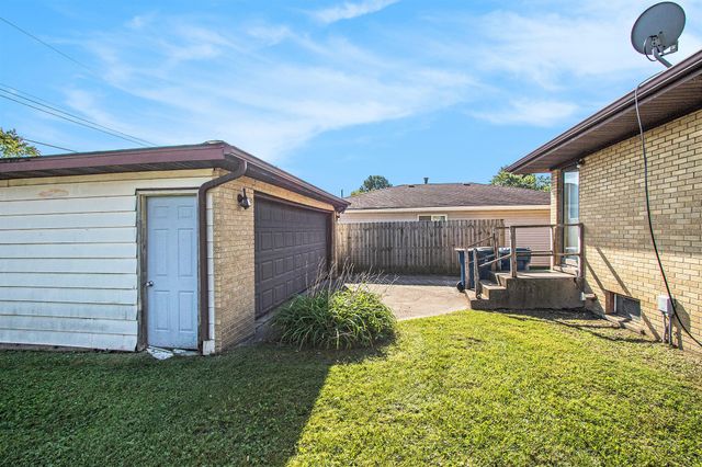 9343 Saric Drive, Highland, IN 46322