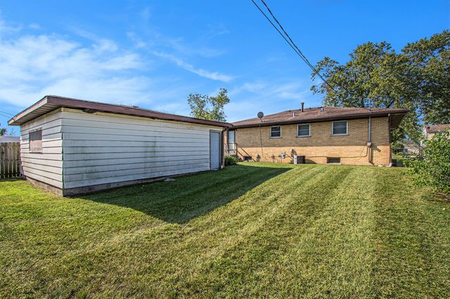 9343 Saric Drive, Highland, IN 46322
