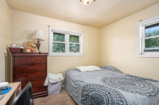 9343 Saric Drive, Highland, IN 46322