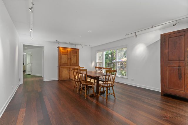 1175 Edgewood Road, Lake Forest, IL 60045