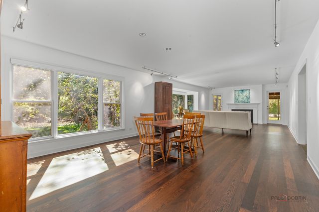 1175 Edgewood Road, Lake Forest, IL 60045