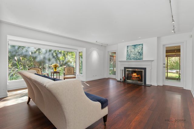 1175 Edgewood Road, Lake Forest, IL 60045