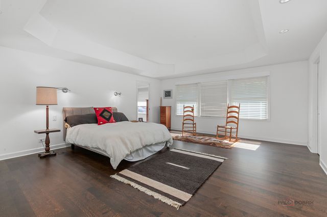 1175 Edgewood Road, Lake Forest, IL 60045