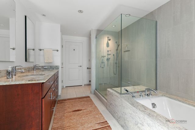 1175 Edgewood Road, Lake Forest, IL 60045