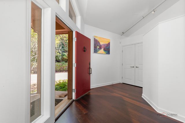 1175 Edgewood Road, Lake Forest, IL 60045