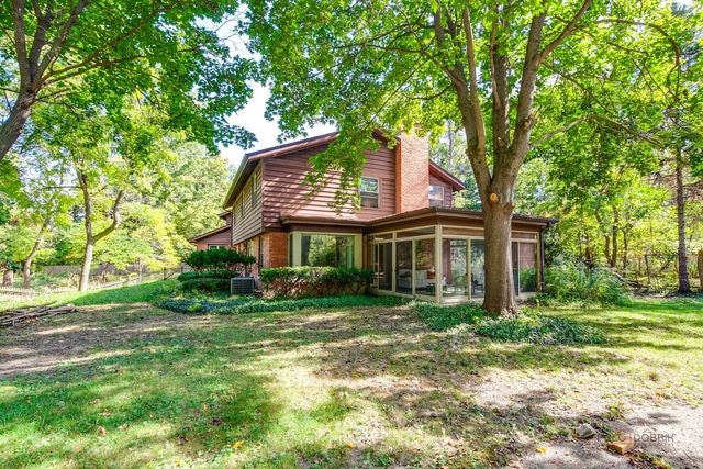 1175 Edgewood Road, Lake Forest, IL 60045