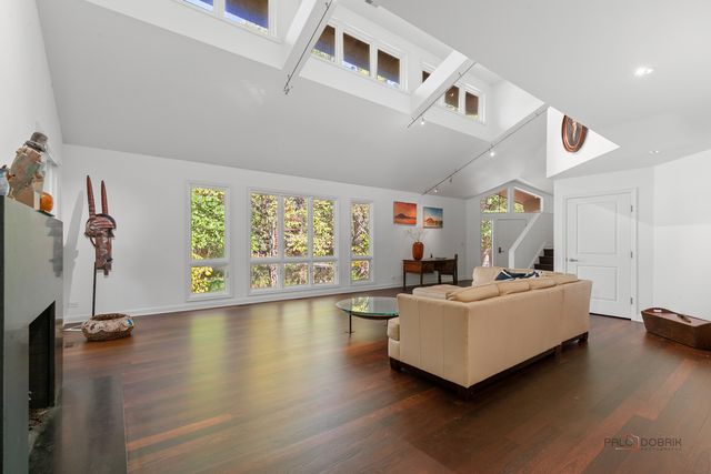 1175 Edgewood Road, Lake Forest, IL 60045