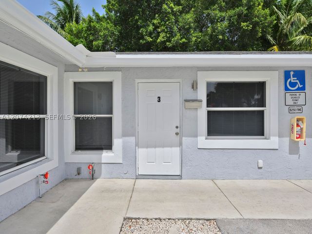 241 NW 40th St 3, Oakland Park, FL 33309