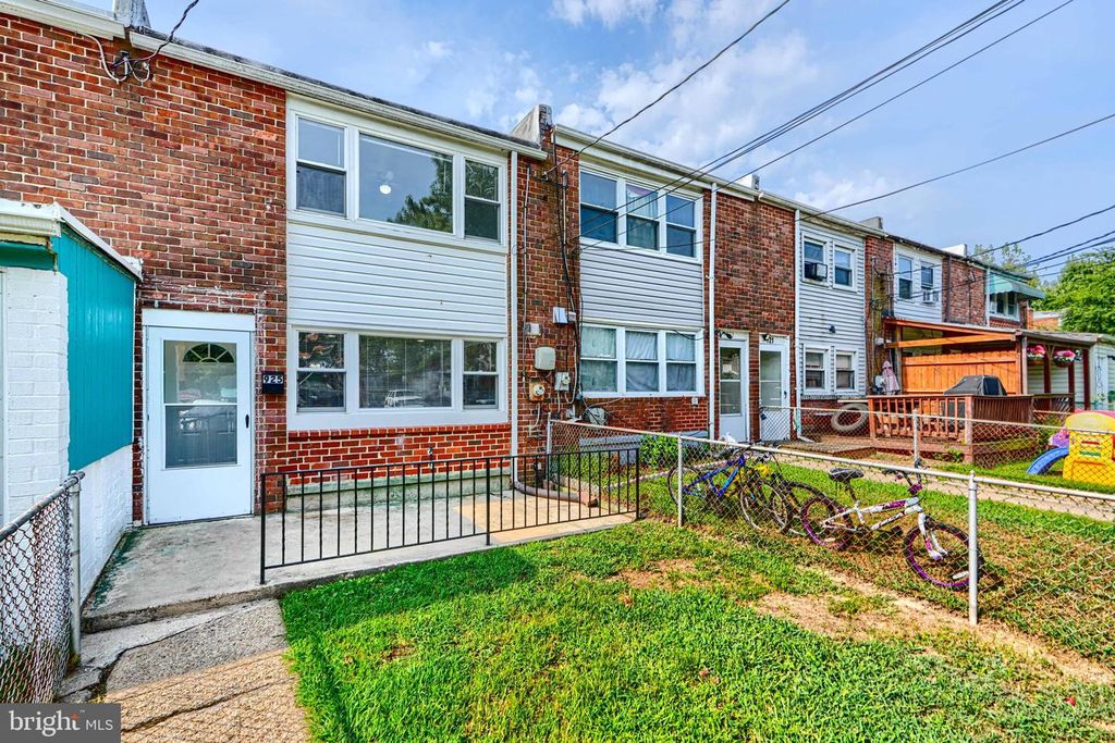 925 CATAWBA CT, Halethorpe, MD 21227