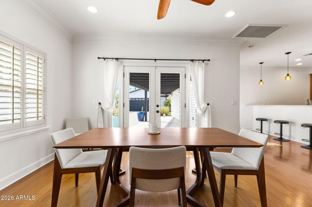 1501 E EARLL Drive, Phoenix, AZ 85014