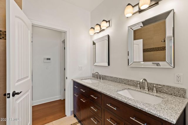 1501 E EARLL Drive, Phoenix, AZ 85014