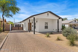1501 E EARLL Drive, Phoenix, AZ 85014