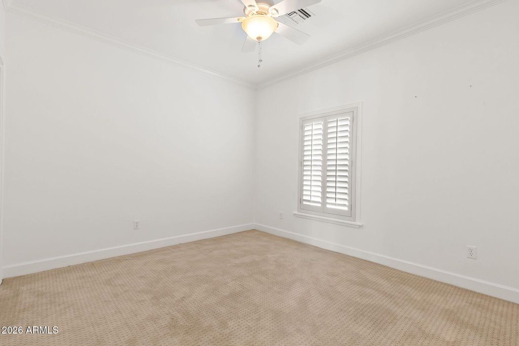 Image 23 of property listing at 1501 E EARLL Drive, Phoenix, AZ 85014