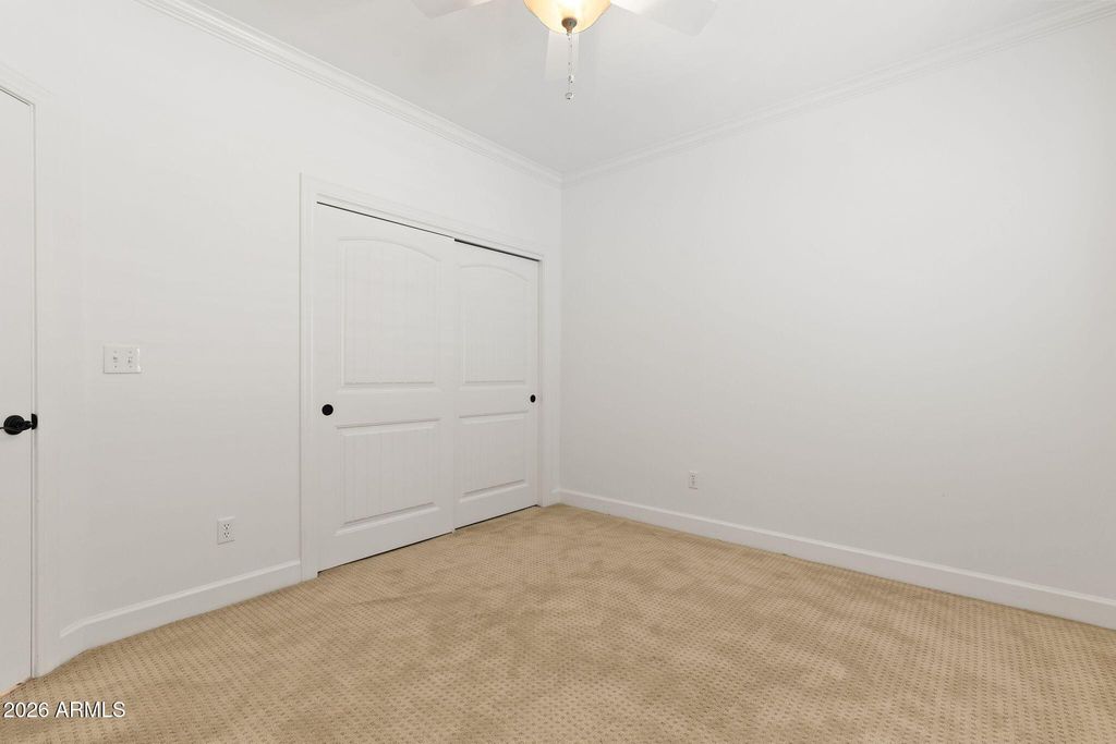 Image 24 of property listing at 1501 E EARLL Drive, Phoenix, AZ 85014